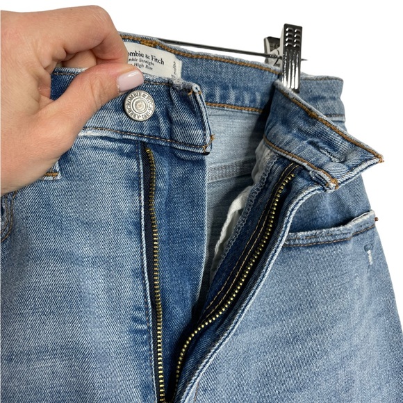Abercrombie | Curve Love Ankle Straight Ultra High Rise Medium Raw Hem 2/26 - Picture 3 of 9